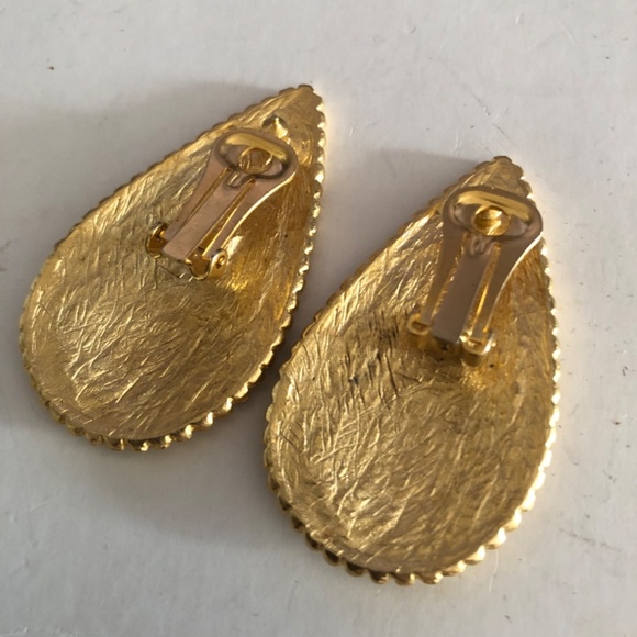 Three sets of vintage clip on earrings. Can be worn togeather or separate. - Picture 3 of 8